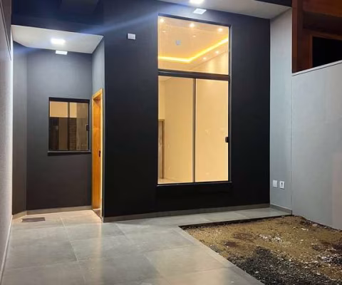 Casa à Venda em Londrina: 3 Dormitórios e 1 Suíte por R$399K