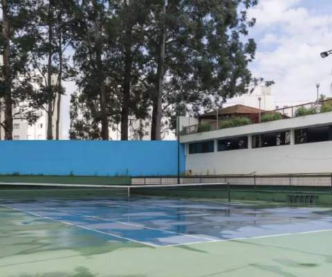 imóvel com 02 vagas fixas de veiculo e quadra de tenis