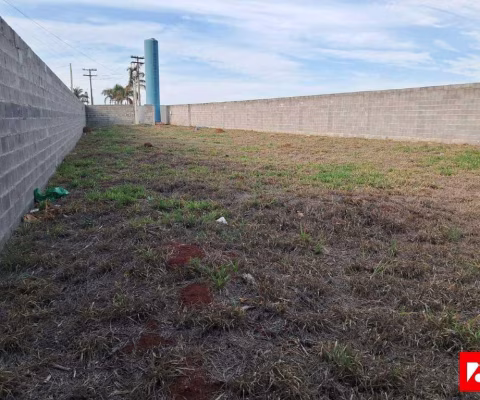 Terreno amplo à venda no Condomínio Boemia, em Limeira