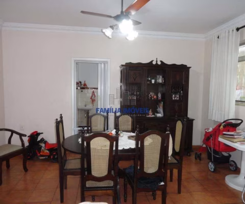 Casa com 3 quartos à venda na Conselheiro Rodrigues Alves - de 303 ao fim - lado ímpar, --, Macuco, Santos
