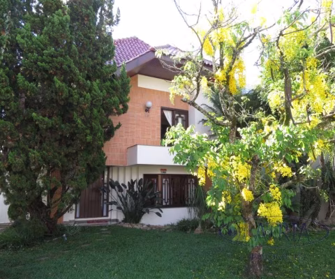 Residência com 4 quartos  à venda, 500.00 m2 por R$1749000.00  - Sao Braz - Curitiba/PR
