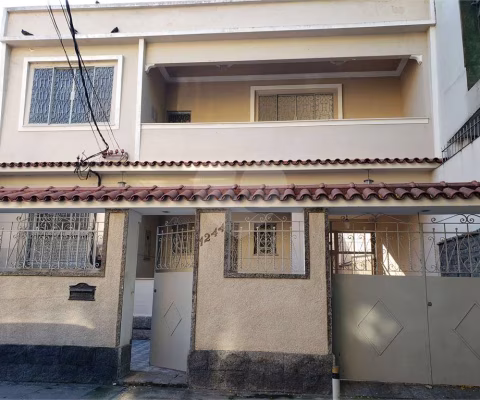 Casa com 7 quartos à venda ou para locação em Penha - RJ