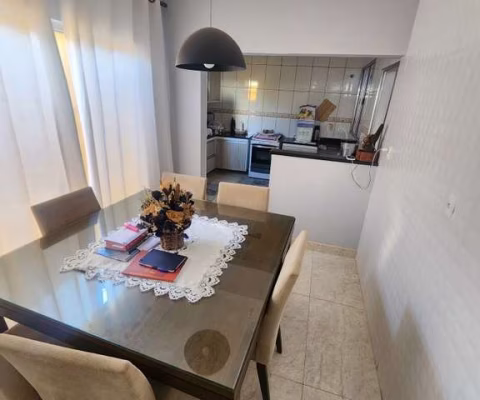 Casa para Venda, Jardim Danúbio, 3 dormitórios, 1 suíte, 1 banheiro, 2 vagas