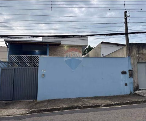 Casa com 03 Quartos para Alugar, Vilarejo Sopé da Serra em Cabreúva, Sp
