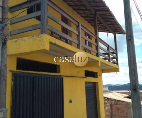 Casa com loja localizada no bairro Serra azul/Sarzedo