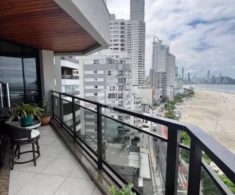 Amplo apartamento Frente Mar com 4 suítes 550m² e 3 vagas de garagem
