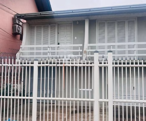Casa com duas moradias as 150 metros da Rodoviária