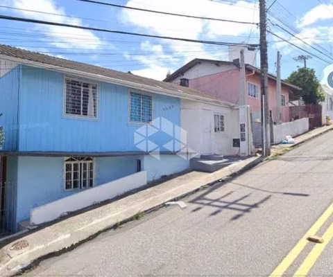 CASA DE ESQUINA 03 QUARTOS -  BAIRRO COLONINHA - FLORIANÓPOLIS - SC
