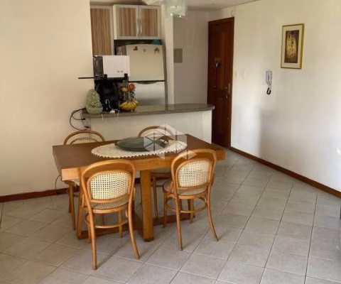 Apartamento de 2 dormitórios à venda  próximo à Praia de Canavieiras