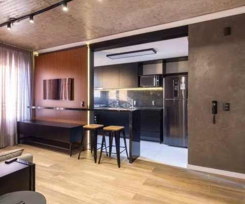 Apartamento mobiliado, 2 dormitórios, 1 suíte, churrasqueira, elevador, 1 vagas coberta. Bairro Centro de Novo Hamburgo. Aceita Financiamento