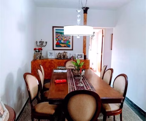 apartamento 94m2, 3 dormitórios, sendo 1 suíte, living 2 ambientes, 1 vaga livre, no Paraiso.