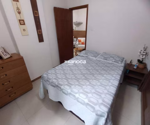 Lindo Apartamento  Quarto e Sala a venda  coladinho ao Lado do Largo do Machado!