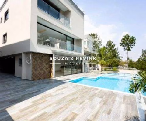 Casa à Venda no Tambore com 4 suítes no Condominio Villa Solaia