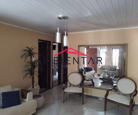 Casa Para Vender com 3 quartos no bairro Santa Lúcia em Aracaju