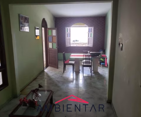 Casa Para Vender com 4 quartos 1 suíte no bairro Luzia em Aracaju