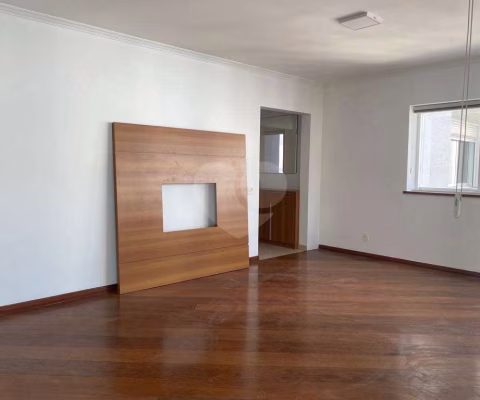 Apartamento com 3 quartos à venda ou para locação em Campo Belo - SP