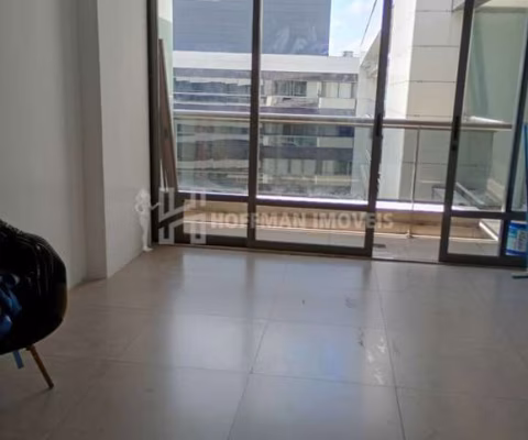 Sala comercial com banheiro e uma vaga no Espaço Cerâmica - SCS