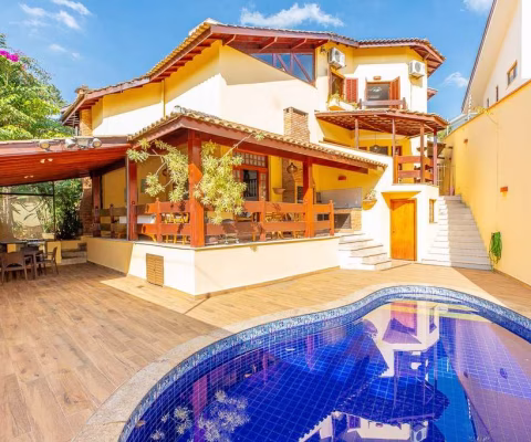 Casa tipo para venda com 4 quartos, sendo 2 suítes, 550m²