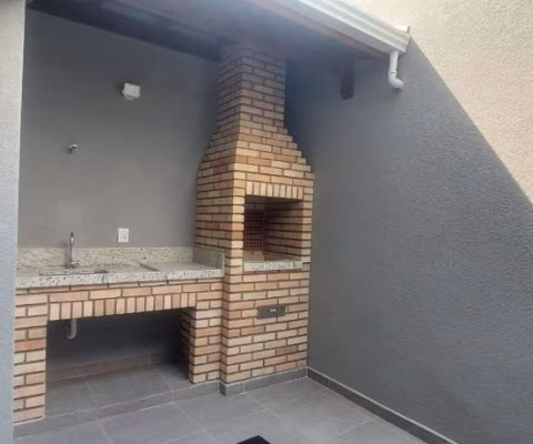 Sobrado para venda com 3 quartos, sendo 3 suítes, 178m²