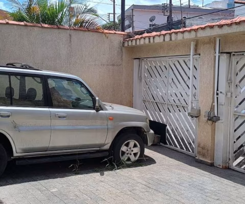 Casa tipo para venda com 4 quartos, sendo 1 suíte, 204m²