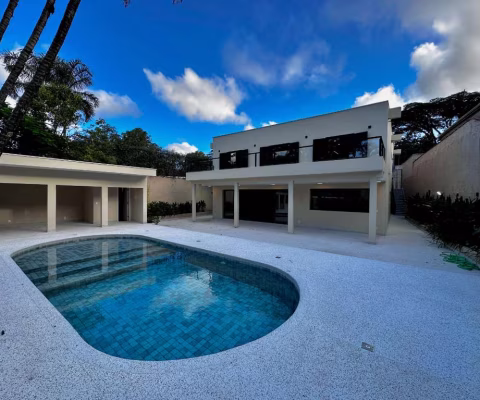 Casa tipo para venda com 4 quartos, sendo 3 suítes, 436m²
