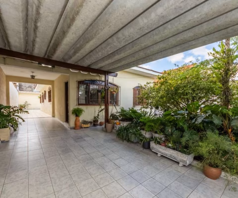 Casa tipo para venda com 3 quartos, sendo 1 suíte, 300m²