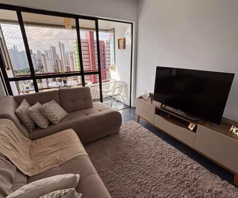 Apartamento Padrão com 2 dormitórios  e varanda no bairro da Madalena