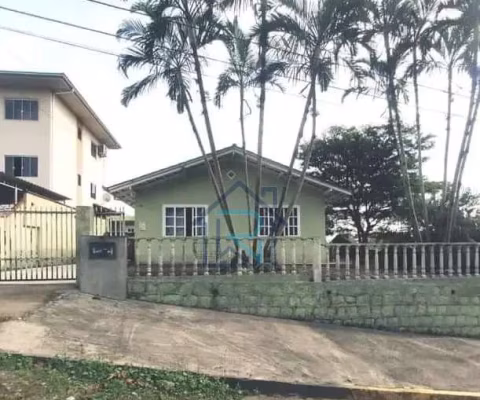 Casa à Venda no Bairro Floresta