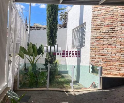 Casa com 3 quartos à venda na Rua Cabrobó, 66, Sagrada Família, Belo Horizonte