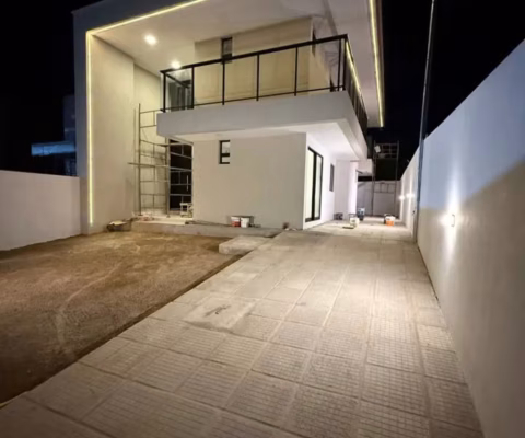 Triplex em Carapibus com 3 suítes  Jacumã-Conde-PB
