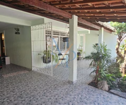 Linda casa com 3 quartos no Parque Industrial - Ótima localização, próximo a comércios