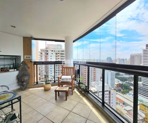 Luxuoso Apartamento à Venda em Perdizes! Andar altíssimo!