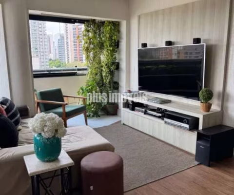 Apartamento à Venda  105 m²  3 Dormitórios (1 Suíte)  3 Vagas + Depósito
