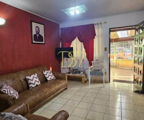 Casa a venda com 3 casas no quintal - Ideal para investidor ou construtor - 10X32