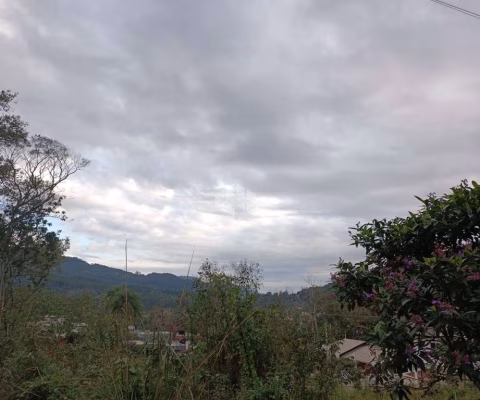 Terreno de 422,47 m² no Centro de Picada Café