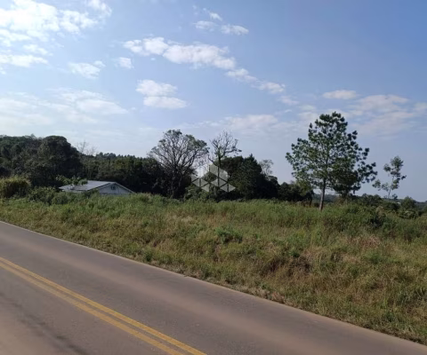 Terreno de 8.010,87 m² à Venda