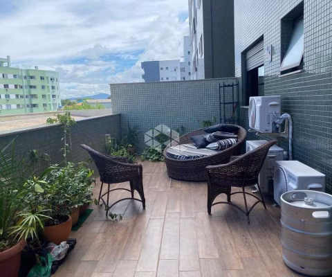 Apartamento em Coloninha