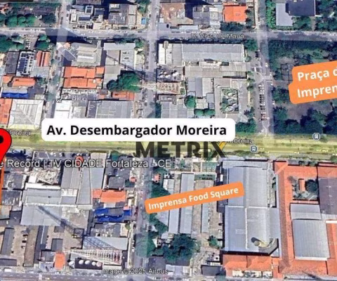 Casa comercial na Av. Desembargador Moreira
