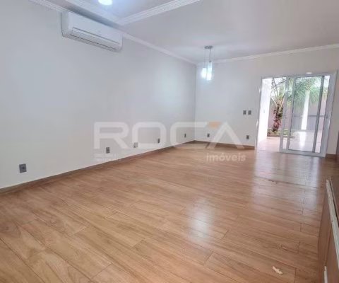 Charmosa casa à venda em Condomínio na Vila Romana em Ribeirão Preto
