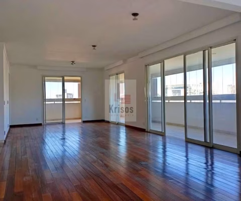 Morumbi 261m com 3 suítes e 4 vagas com depósito e varanda gourmet.