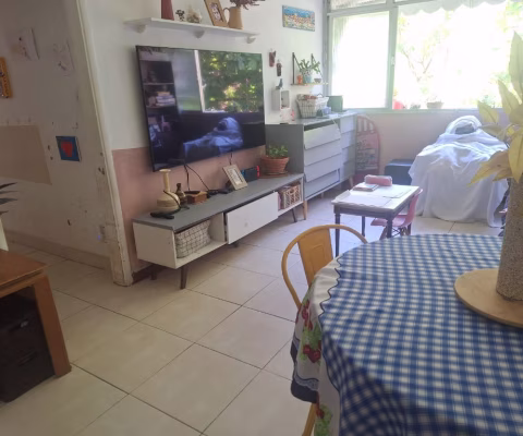 Apartamento 2 quartos dependência completa, com vaga  no Ingá