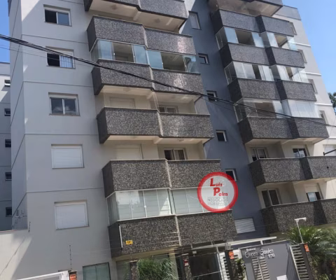 Lindo apartamento mobiliado em ótima localização.