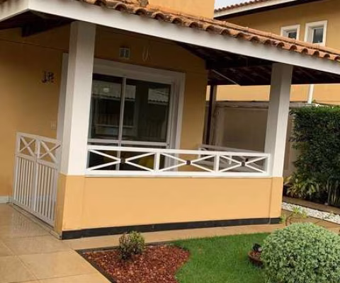 Aluguel de Casa 4/4 em condomínio Lauro de Freitas