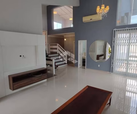 CASA COM 3 DORMITÓRIOS/QUARTOS  SENDO 1 SUÍTE, EM SÃO JOSÉ SC, BAIRRO CENTRO HISTÓRICO À VENDA POR R$ 2.232.000.00.