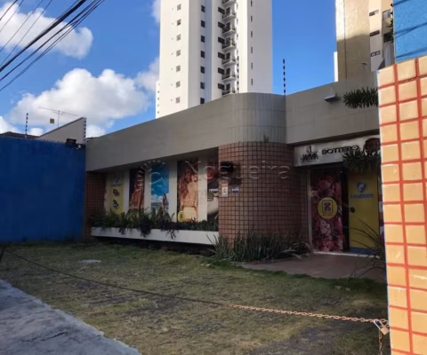 Excelente ponto comercial amplo no bairro do Espinheiro próximo a Agamenon Magalhães
