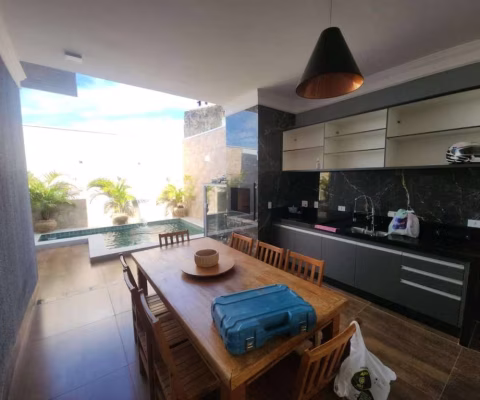 Casa para Venda em Presidente Prudente, Jardim Iguaçu, 3 dormitórios, 1 suíte, 3 banheiros, 2 vagas