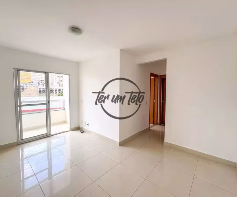 Apartamento com Suíte e Vaga em Condomínio com Piscina e Churrasqueira!