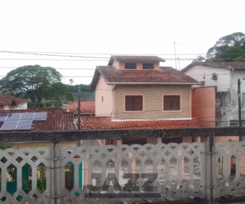 Casa com 3 quartos à venda na Rua Carlos Gomes, 56, Sumaré, Caraguatatuba