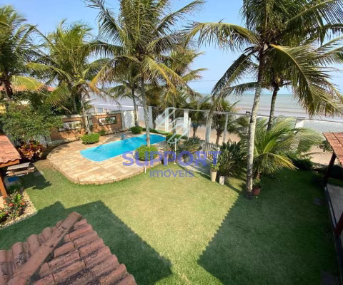 Viva a Experiência Pé na Areia: Duas Casas Rústicas na Praia de Santa Mônica, Guarapari-ES, com a S