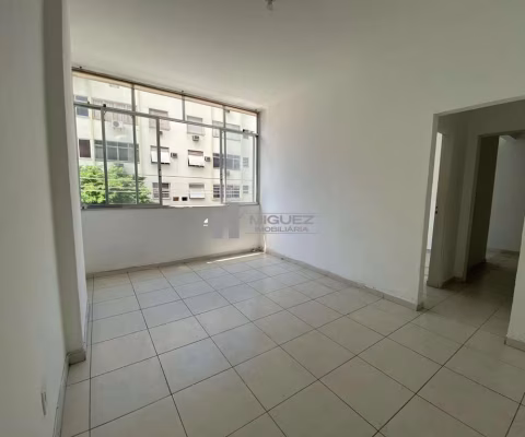 Oportunidade Imperdível: Apartamento de 2 Quartos na Professor Gabizo, ao Lado da Praça e Metrô Afonso Pena
